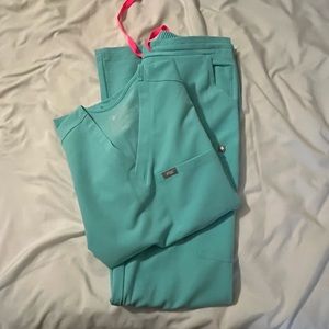 Figs neon blue scrub set
